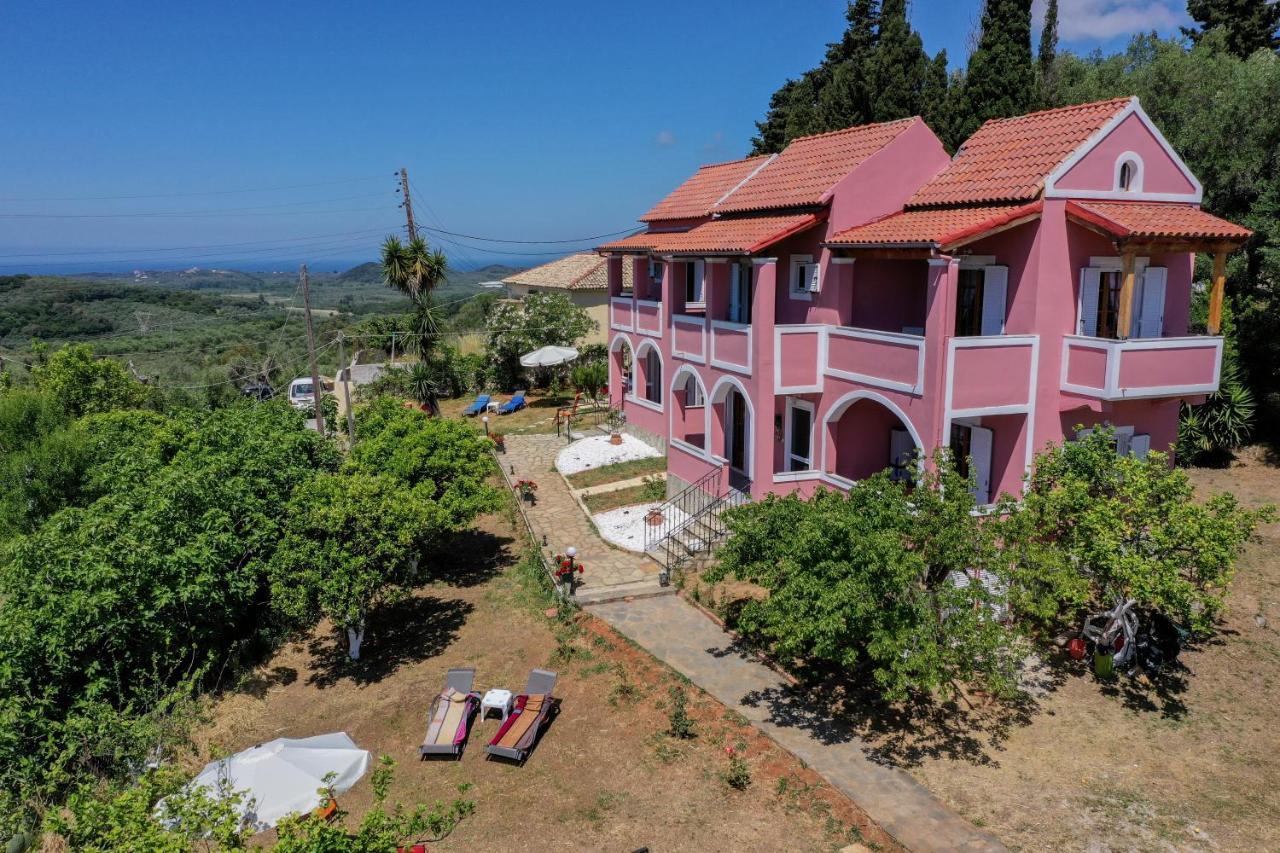 Alice'S & Teo'S Houses Chlomatiana Exterior photo