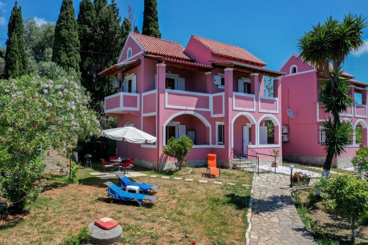 Alice'S & Teo'S Houses Chlomatiana Exterior photo